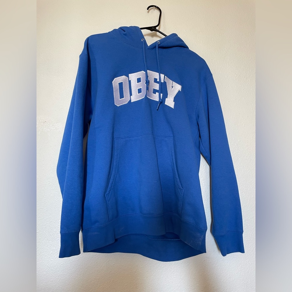 Obey blue pullover hood, women’s S in very good condition